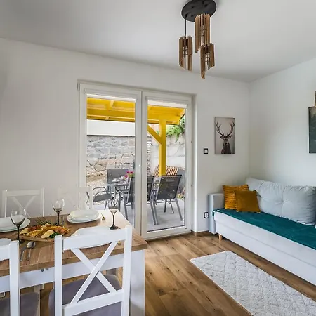 シャレー Rogaty シュツァブニツァ